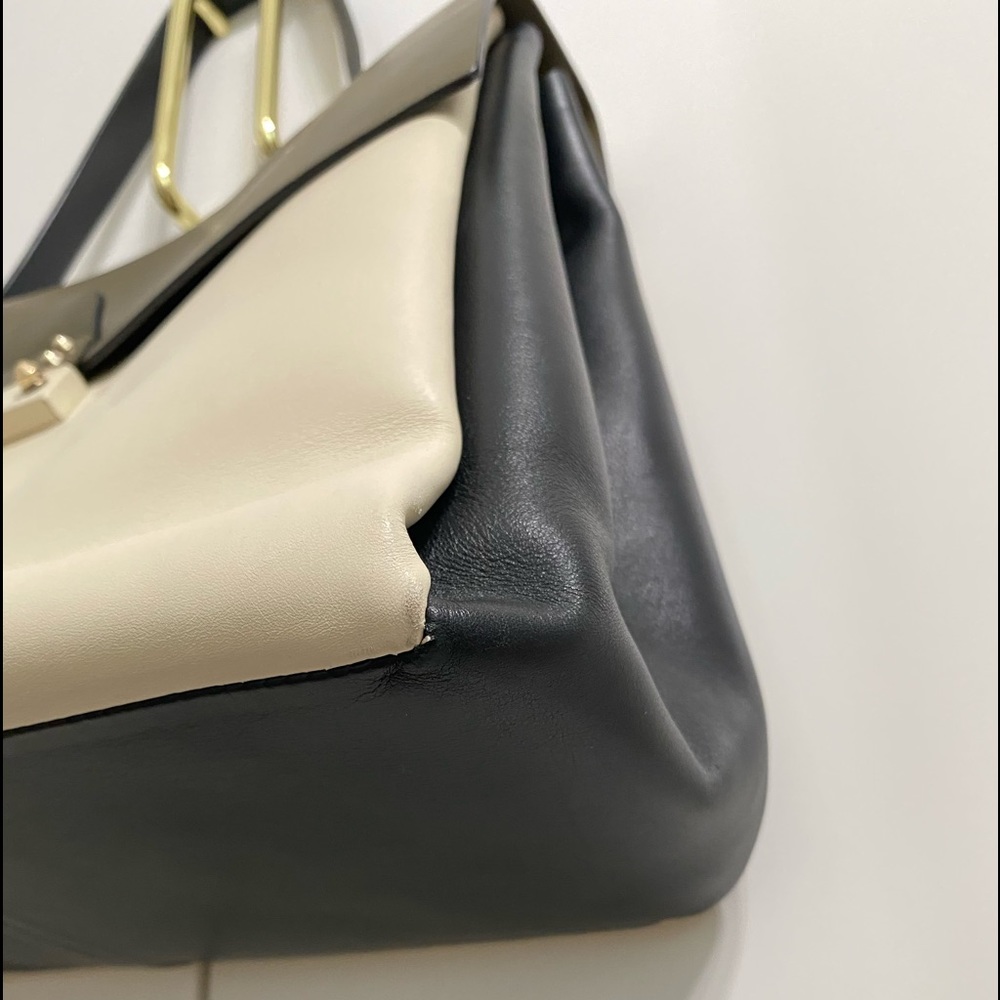 Valentino Garavani Large Bag (good condition) - Picture 14 of 17